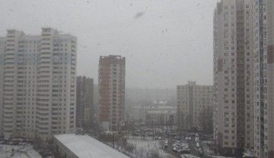 Moskova'ya mevsimin ilk karı yağdı