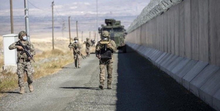 Güvenlik duvarı Mehmetçiğe 'kalkan' terörist ve kaçakçılara 'set' oluyor