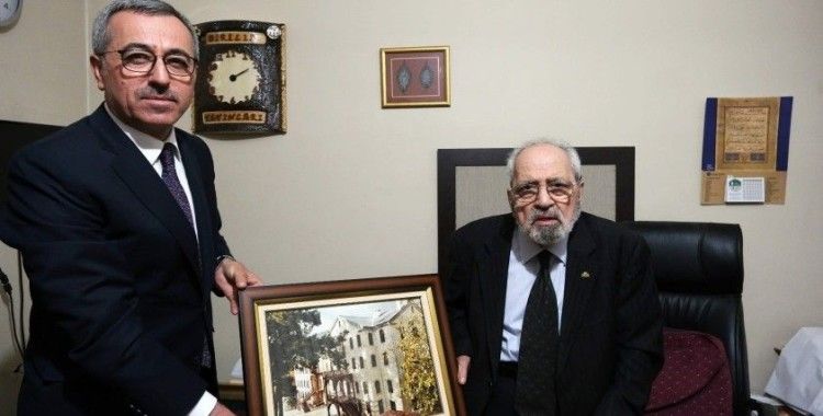 Şair-Yazar Sezai Karakoç, 88 yaşında vefat etti
