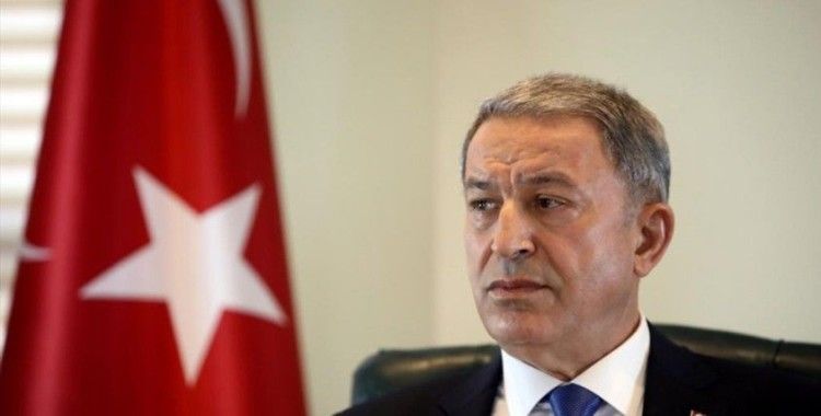 Milli Savunma Bakanı Akar, Azerbaycanlı mevkidaşı Hasanov’la görüştü