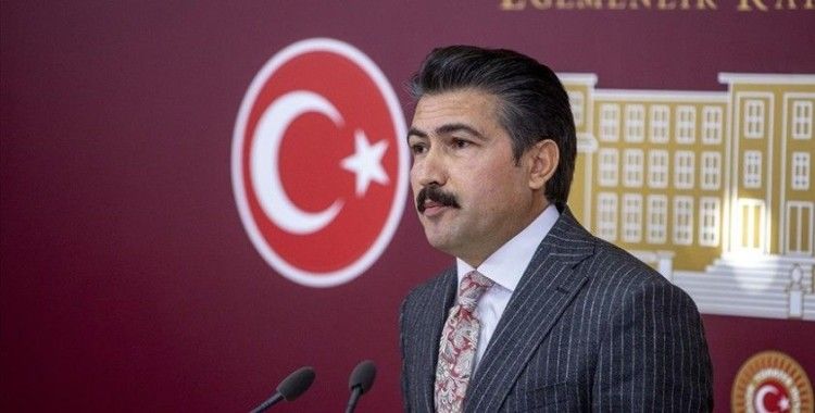 AK Parti'li Özkan: Hukuk mezunu çalışanlara iş hayatına son vermeksizin stajlarını tamamlama imkanı vereceğiz