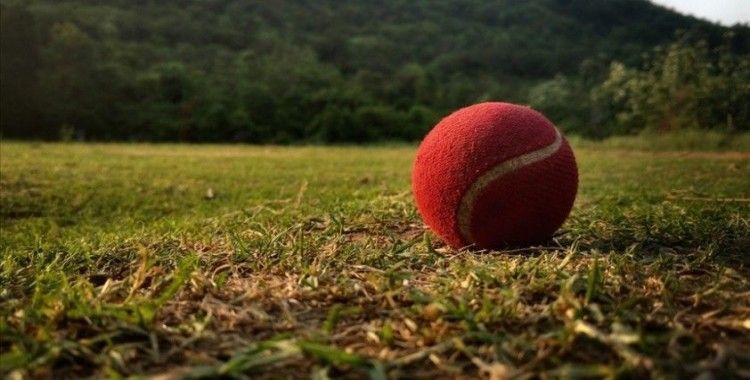 İngiliz kriketçiye ırkçılık içerikli mektup yollandı