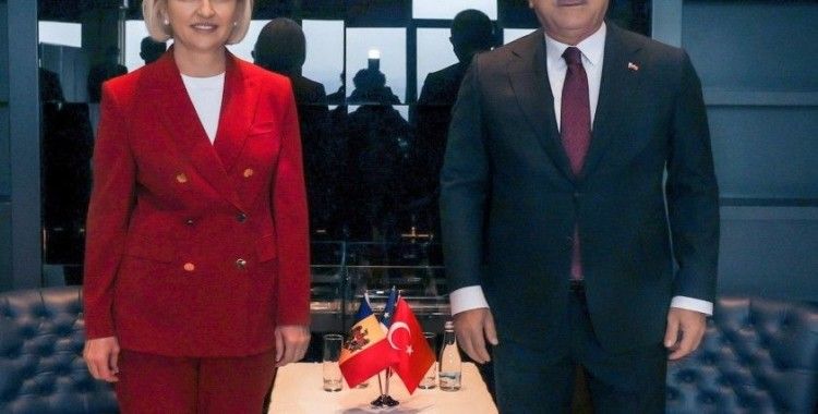Bakan Çavuşoğlu, Özerk Yeri Başkanı Vlah ve Parlamento Başkanı Grosu ile görüştü