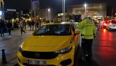 Taksim'deki uygulamada sürücülere ceza yağdı