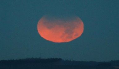 Son 581 yılın en uzun Ay tutulması başladı