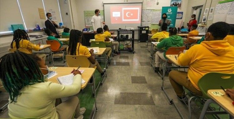 Türkiye, Yunus Emre Enstitüsünün organizasyonuyla Washington'daki bir okulda tanıtıldı
