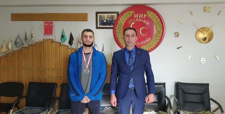 MHP İl Başkanı Kayaalp, Sıpan Yüzen'i tebrik etti