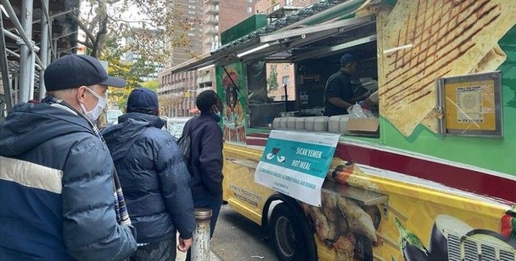 ABD'deki Türk Hasene Derneği, Şükran Günü'nde New York'ta yemek dağıttı