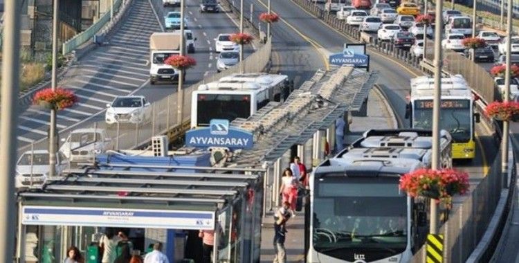 İstanbul’da toplu ulaşıma yüzde 25’lik zam teklifi Aralık ayına bırakıldı