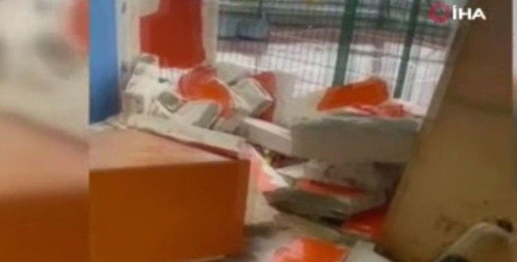 Halkalı’da özel bir kolejin duvarı yıkıldı