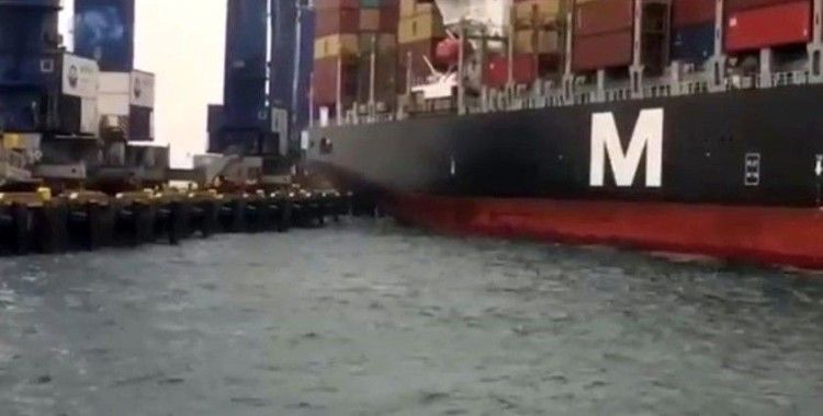 Ambarlı Limanı’nda şiddetli lodos nedeniyle sürüklenen yük gemisi iskeleye çarptı