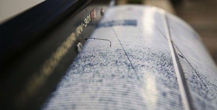 İzmir'in Urla ilçesi açıklarında 5,1 büyüklüğünde deprem