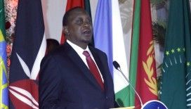 Kenya Devlet Başkanı Kenyatta: Omicron varyantı nedeniyle sınırlarınızı Afrika'ya kapatmayın