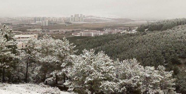 Sivas’ta mevsimin ilk karı düştü