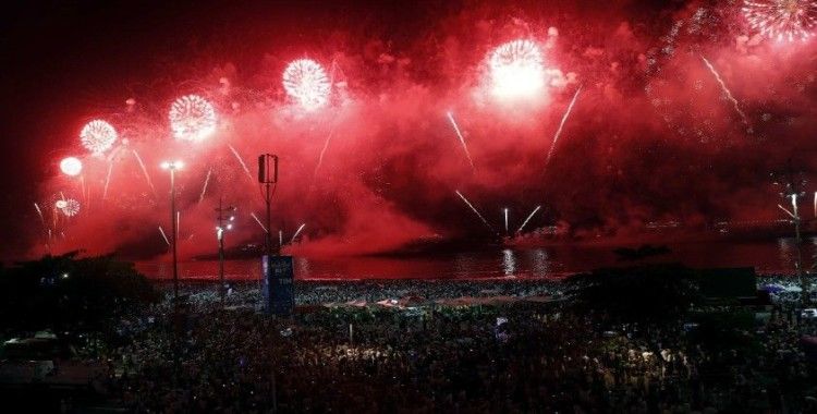 Copacabana Plajı’ndaki dünyaca ünlü yılbaşı kutlamasına Omicron engeli