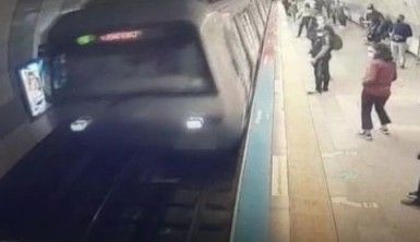 Metro istasyonunda inanılmaz kurtuluş kamerada
