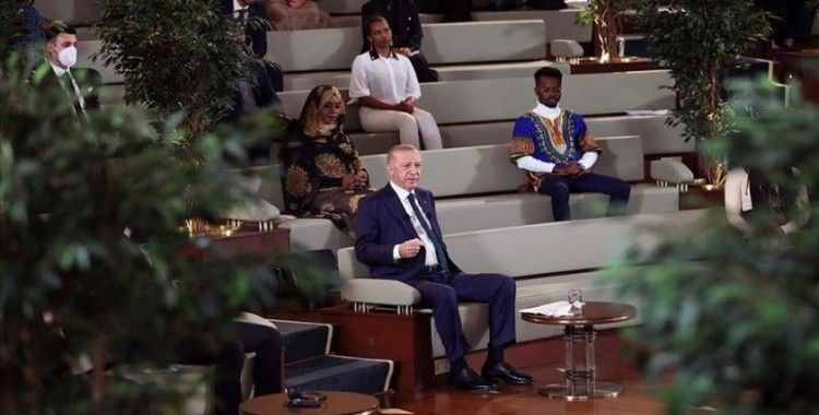 Cumhurbaşkanı Erdoğan, Afrikalı gençlerle bir araya geldi
