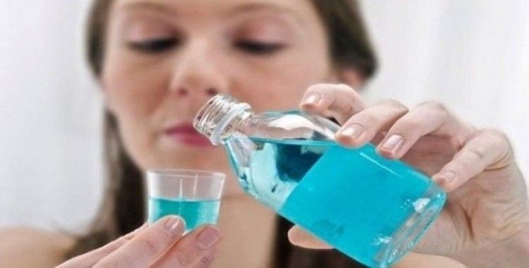 Alkollü gargaralar ağız kokusu yapıyor