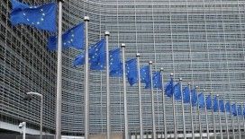 AB, 2021'i salgınla mücadele, ekonomik ve siyasi çalkantıların gölgesinde geçirdi