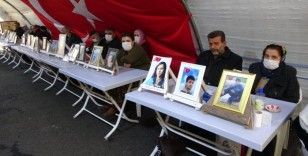 HDP önünde evlat nöbeti tutan ailelerin direnişi sürüyor