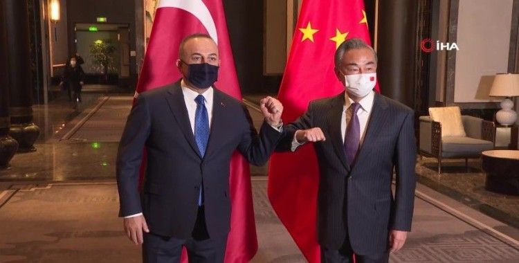 Bakan Çavuşoğlu Çinli mevkidaşı Yi ile görüştü