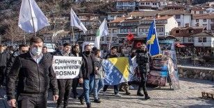 Kosova'da Bosna Hersek'e destek yürüyüşü düzenlendi