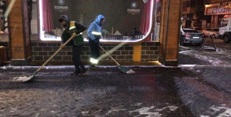 Yenişehir Belediyesinden karla mücadele seferberliği