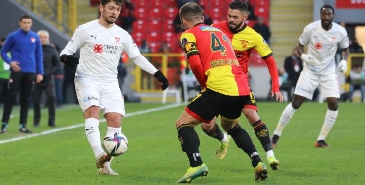 Sivasspor, 6. mağlubiyetini Göztepe deplasmanında aldı