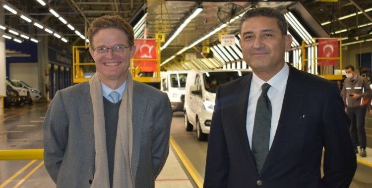 AB Türkiye Delegasyonu Başkanı Büyükelçi Nikolaus Meyer-Landrut, Ford Otosan'ın Gölcük Fabrikası'nı ziyaret etti