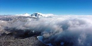 'Anadolu'nun yüce dağı' Ilgaz'da kar ve sis havadan görüntülendi