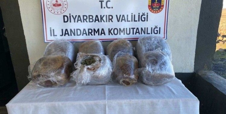 Diyarbakır'da 28 kilogram kubar esrar ele geçirildi