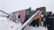 Yolcu otobüsü karlı ve buzlu yolda şarampole yuvarlandı: 1’i ağır 10 yaralı