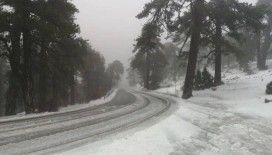 KKTC beyaza büründü