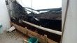 Kara dayanamayan çiftlik çatısı çöktü: 18 bine yakın tavuk telef oldu