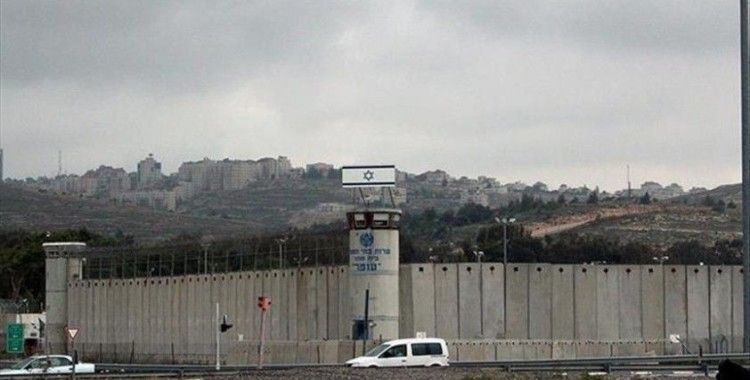 İsrail, kanser hastası Filistinli tutukluyu hastaneden hapishane kliniğine nakletti