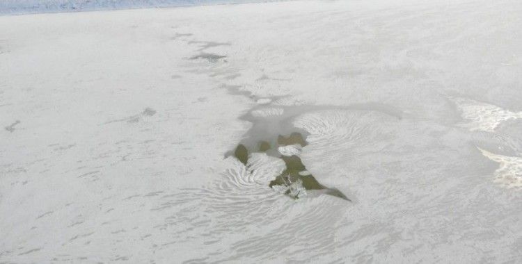 Sazlıdere gölü buz tuttu