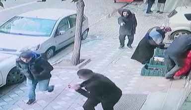 Zeytinburnu'nda sokak ortasında silahlı saldırı kamerada