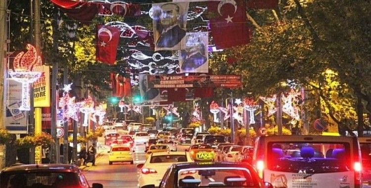 İstanbul'da popüler meydanlar ve caddeler