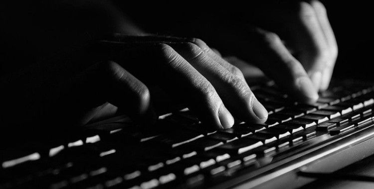 Ukrayna'da devlet kurumlarının internet siteleri siber saldırıya uğradı