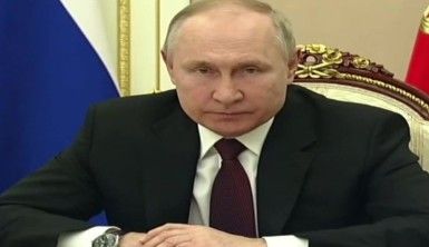 Rusya Devlet Başkanı Putin'den Ukrayna ordusuna darbe çağrısı