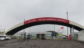 Gürcistan, sınır kapılarının yolcu trafiğine açılışını askıya aldı