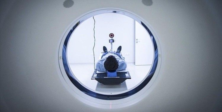 Kovid-19 geçirenlerin beyin boyutunda küçülme gözlemlendi