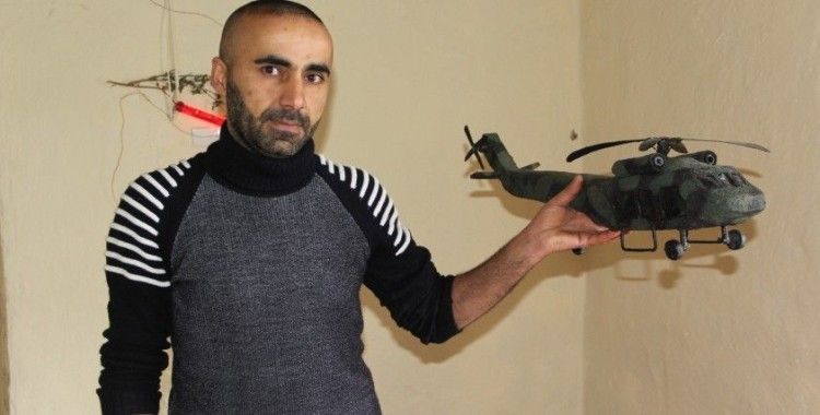 Hakkarili genç atık malzemelerden skorsky helikopter yaptı