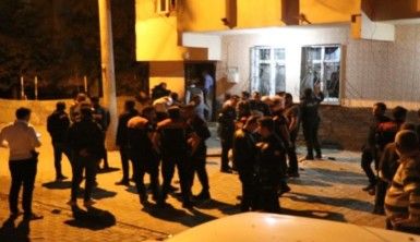 İftar sonrası komşular arasında taşlı sopalı kavga