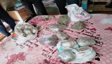 Evinde 4.5 kilo esrar çıktı içiciyim dedi