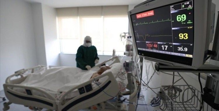 Türkiye'de 2 bin 898 kişinin Kovid-19 testi pozitif çıktı, 15 kişi yaşamını yitirdi