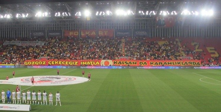Spor Toto Süper Lig: Göztepe: 1 - Çaykur Rizespor: 3 (İlk Yarı)