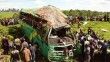 Uganda'da otobüsün devrilmesi sonucu 20 kişi hayatını kaybetti