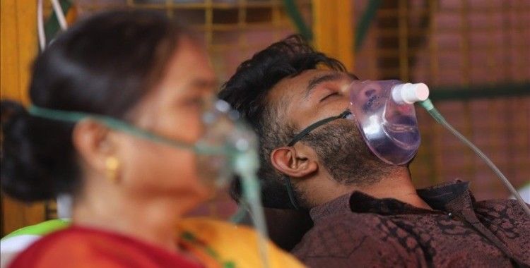 AB ilaç düzenleyicisi yeni varyantlara karşı uyardı