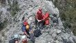 Dağa tırmanırken ayağını kırıp mahsur kalan Amerikalı turist, Skorsky ile kurtarıldı